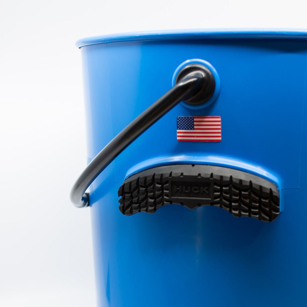 HUCK Performance Bucket - Black n Blue - Blue w/Black Handle [19243] - Houseboatparts.com