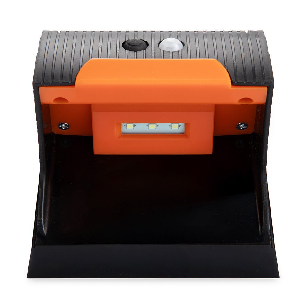 Camco RV Bumper Cap Solar Light [40332] - Houseboatparts.com