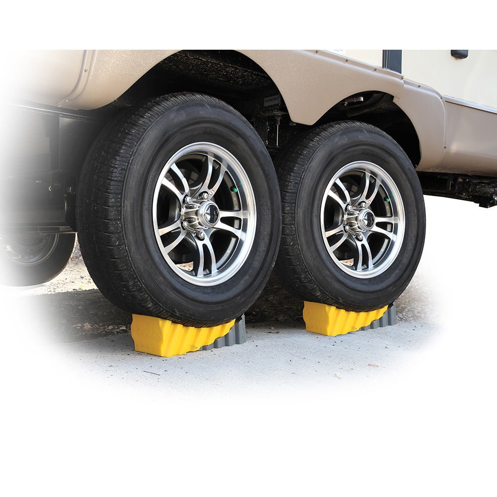 Camco Curved Leveler Wheel Chock *2-Pack [44425] - Houseboatparts.com